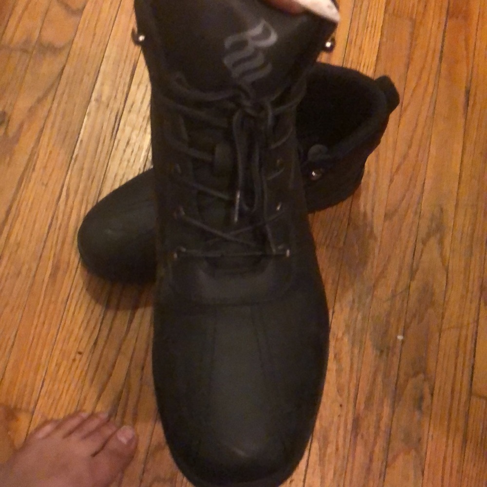 Boots - Picture 5 of 5